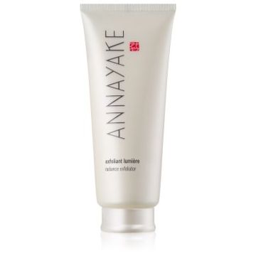 Annayake Purity Moment exfoliant iluminator